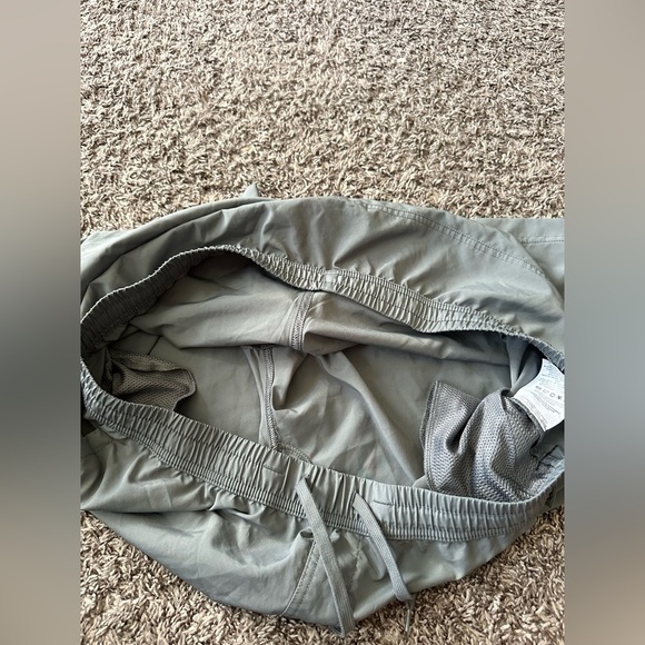 Men’s NIKE DRI FIT Athletic Active Flow Shorts Mesh Pockets Size 2XL - Picture 13 of 14